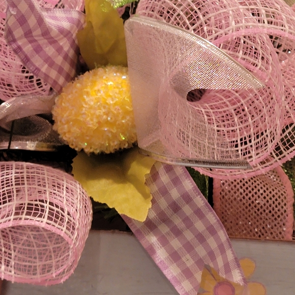 NEW 21 inch Easter Wreath/ Pastel Colored Easter Greetings Wreath - Picture 7 of 10